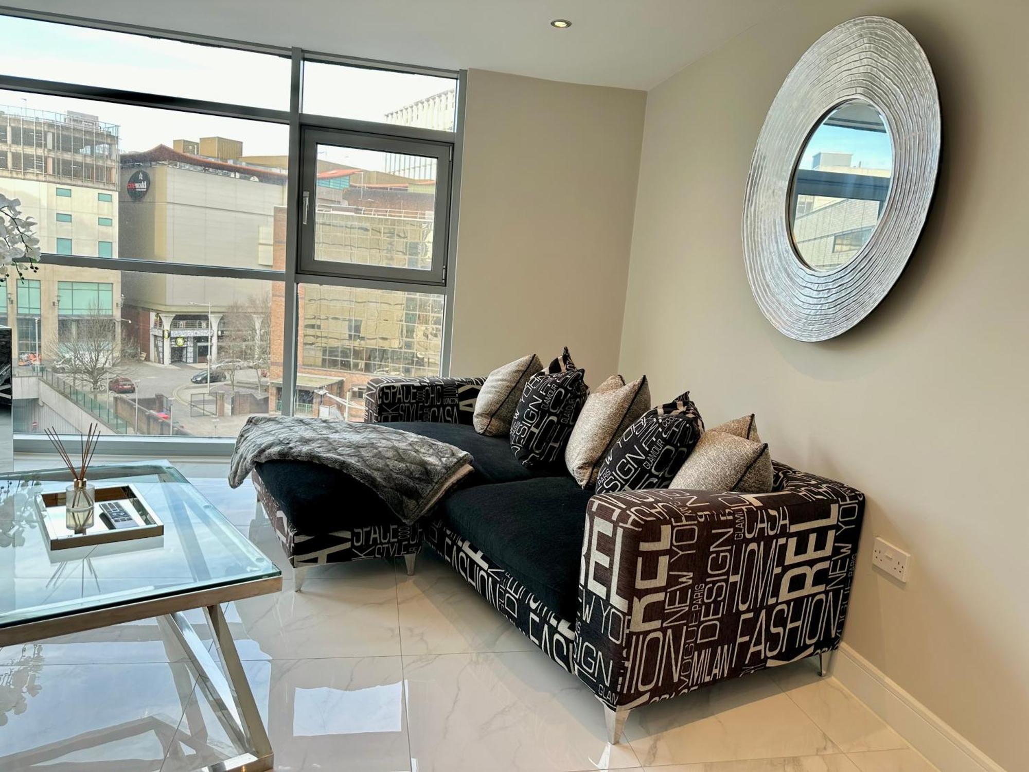 Superior Apartment In Cardiff City Centre 외부 사진