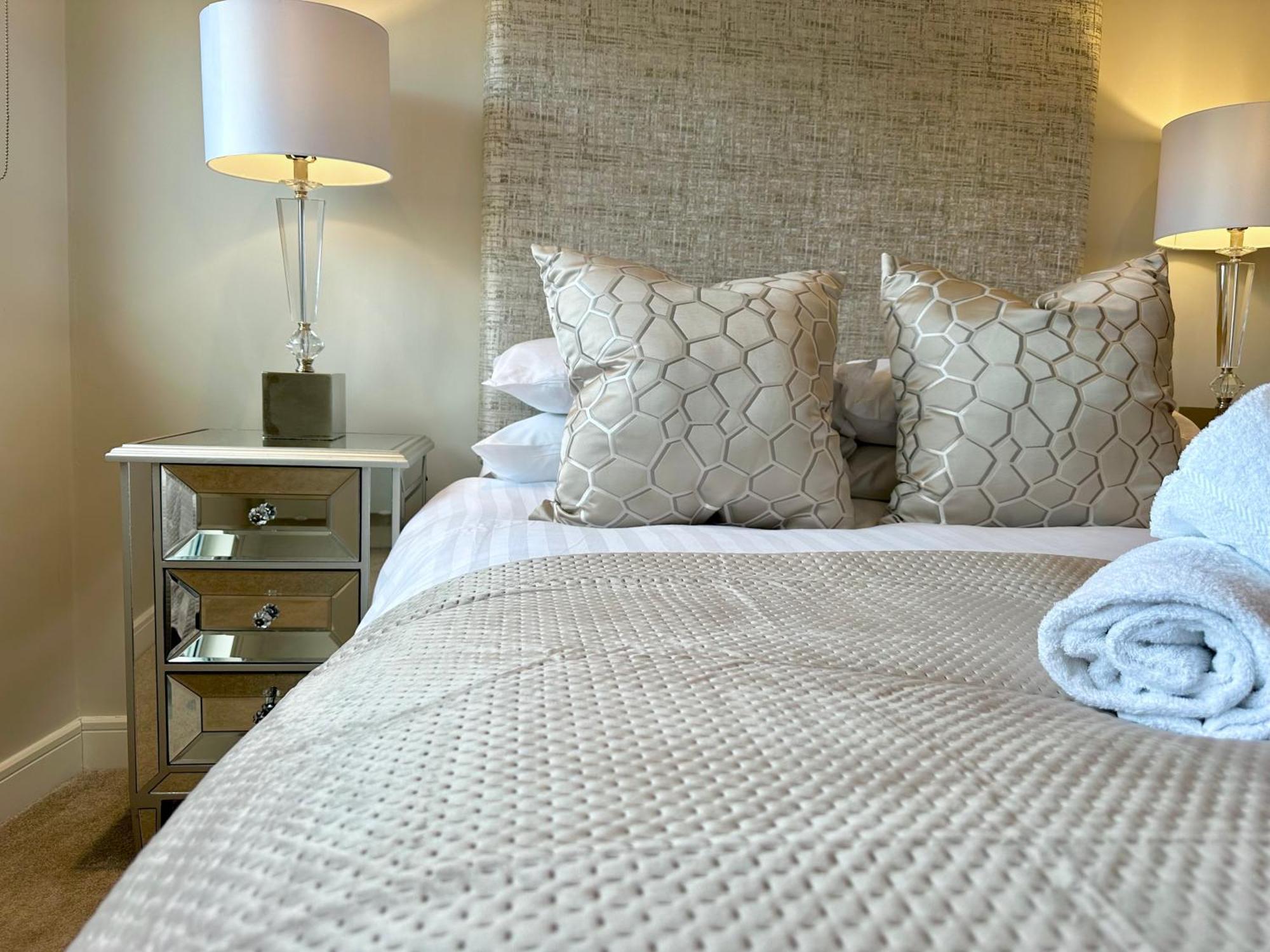 Superior Apartment In Cardiff City Centre 외부 사진